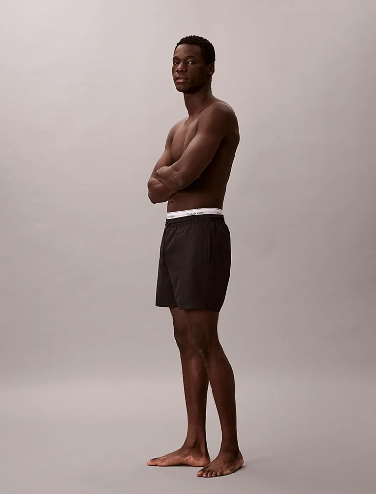 Pantaloncini da bagno con cordoncino medio – CK Essentials